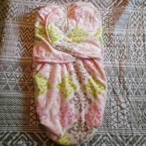 Baby swaddle