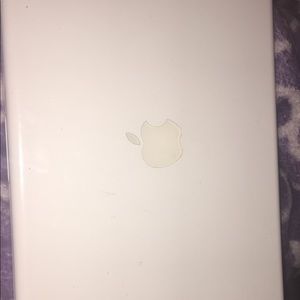 Apple MacBook