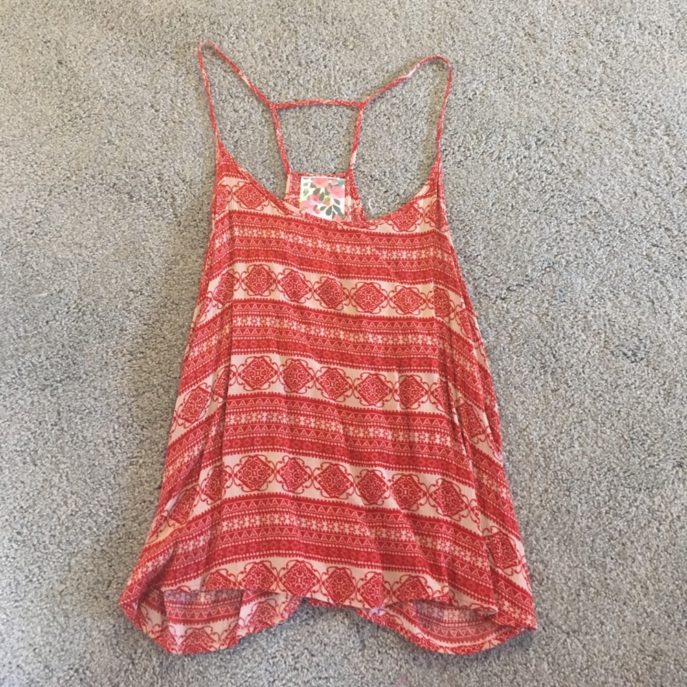 Red & white patterned tank