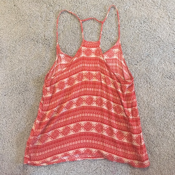 Red & white patterned tank - Picture 2 of 2