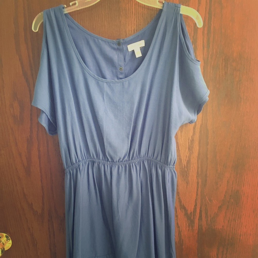 [Urban Outfitters] cold shoulder dress