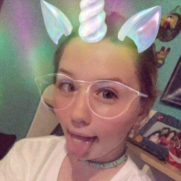 Meet your Posher, Sara - Picture 1 of 1