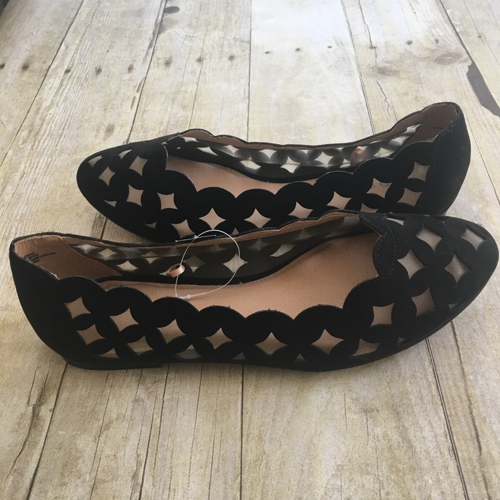 Torrid Black Cut Out Mesh Almond Toe Flats - Picture 5 of 6