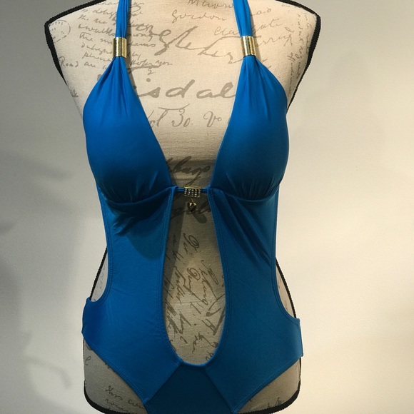 ππNWT Sexy monokini one piece cut out swimsuitπ - Picture 3 of 8