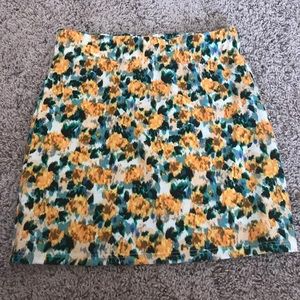 Medium fitted floral skirt