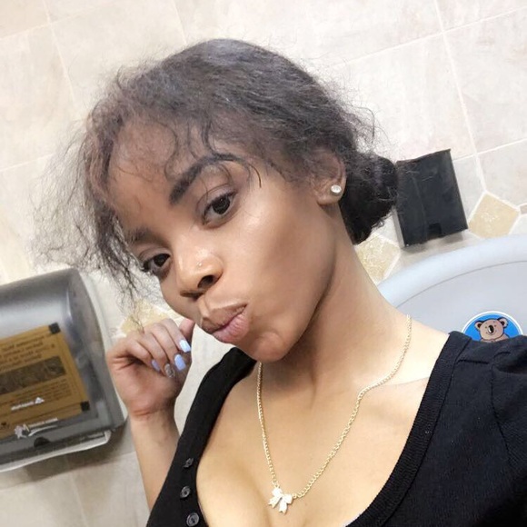 Meet your Posher, Tanisha - Picture 1 of 1