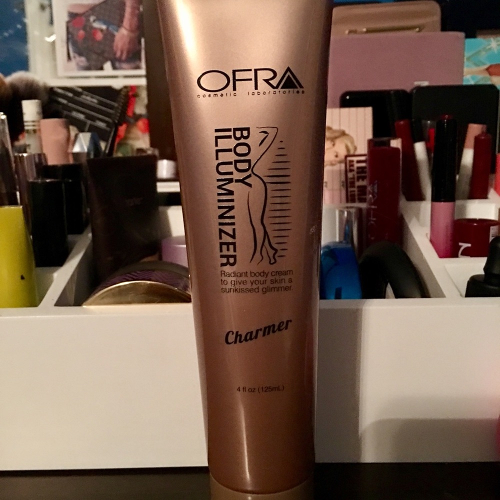 OFRA Body Luminizer - Charmer