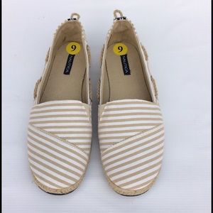 Ladies size 9 nautica canvas flats