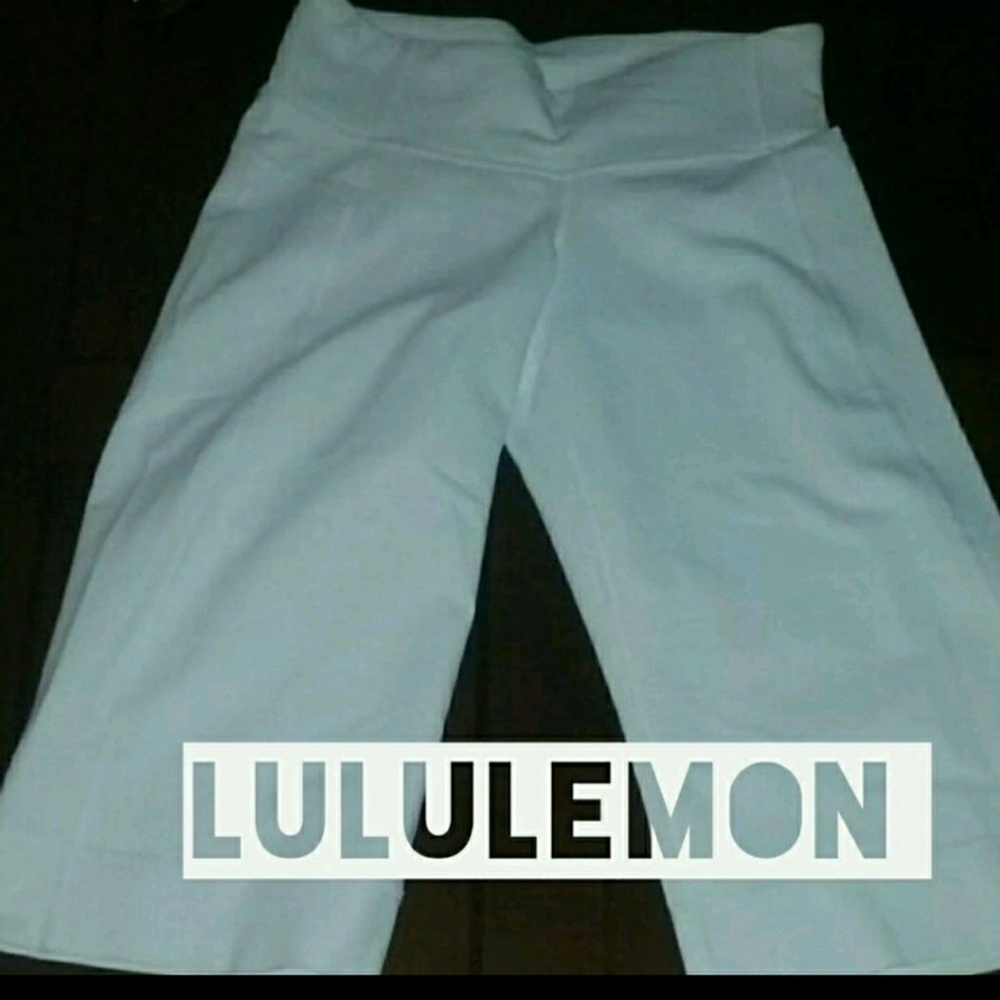 Lululemon athletica yoga Capris 4