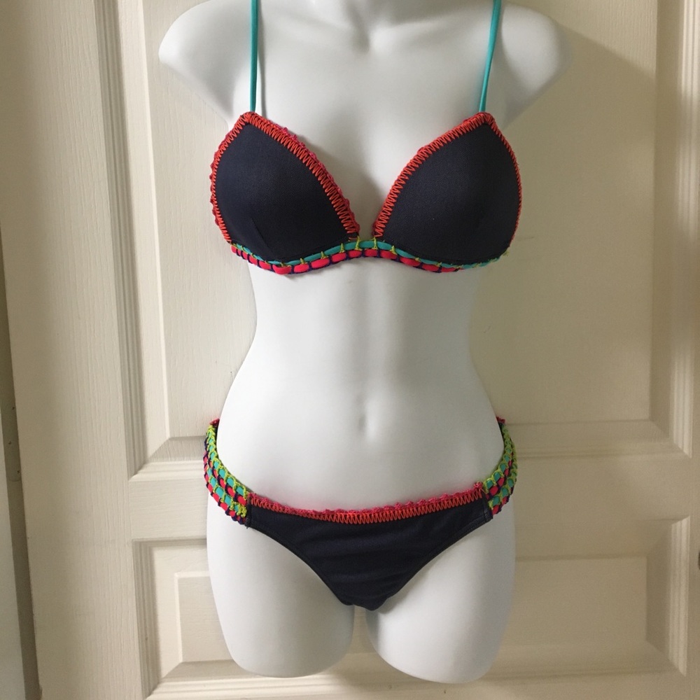 Billabong two piece like new M