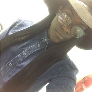 Meet Your Posher, Anny