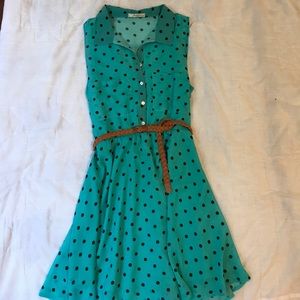 Sleeveless polka dot dress