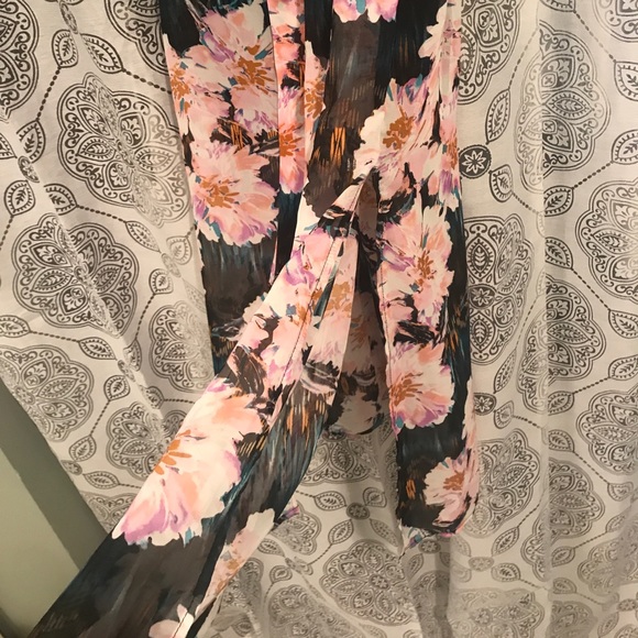 Stripped top with floral skirt dress - Picture 3 of 3