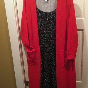 LulaRoe Sarah - size M
