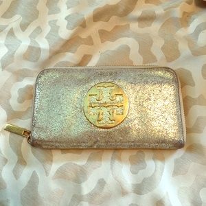 Tory Burch wallet