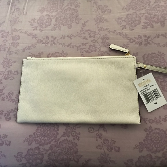 Michael Kors Fulton Large Zip Clutch - Picture 3 of 4