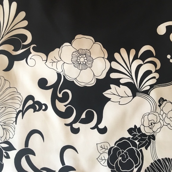 Floral skirt - Picture 2 of 2