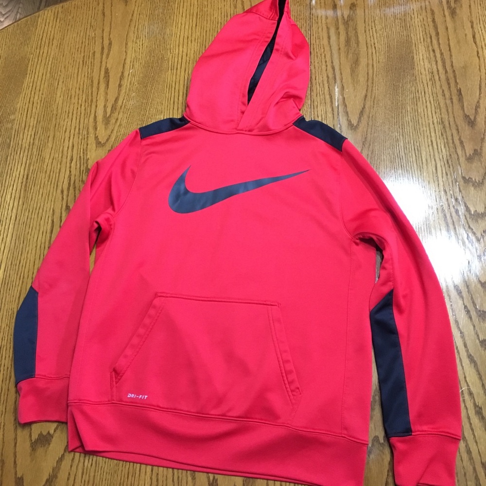 PRICE REDUCED🤑Nike Dry Fit Hoodie like new!