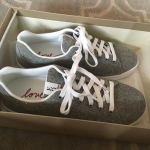 Ellen Degeneres tennis shoes