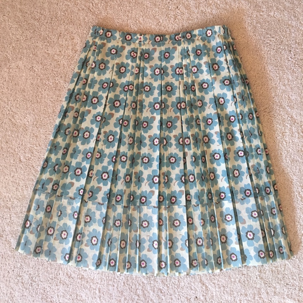 NWOT Vera Wang skirt - Picture 1 of 2