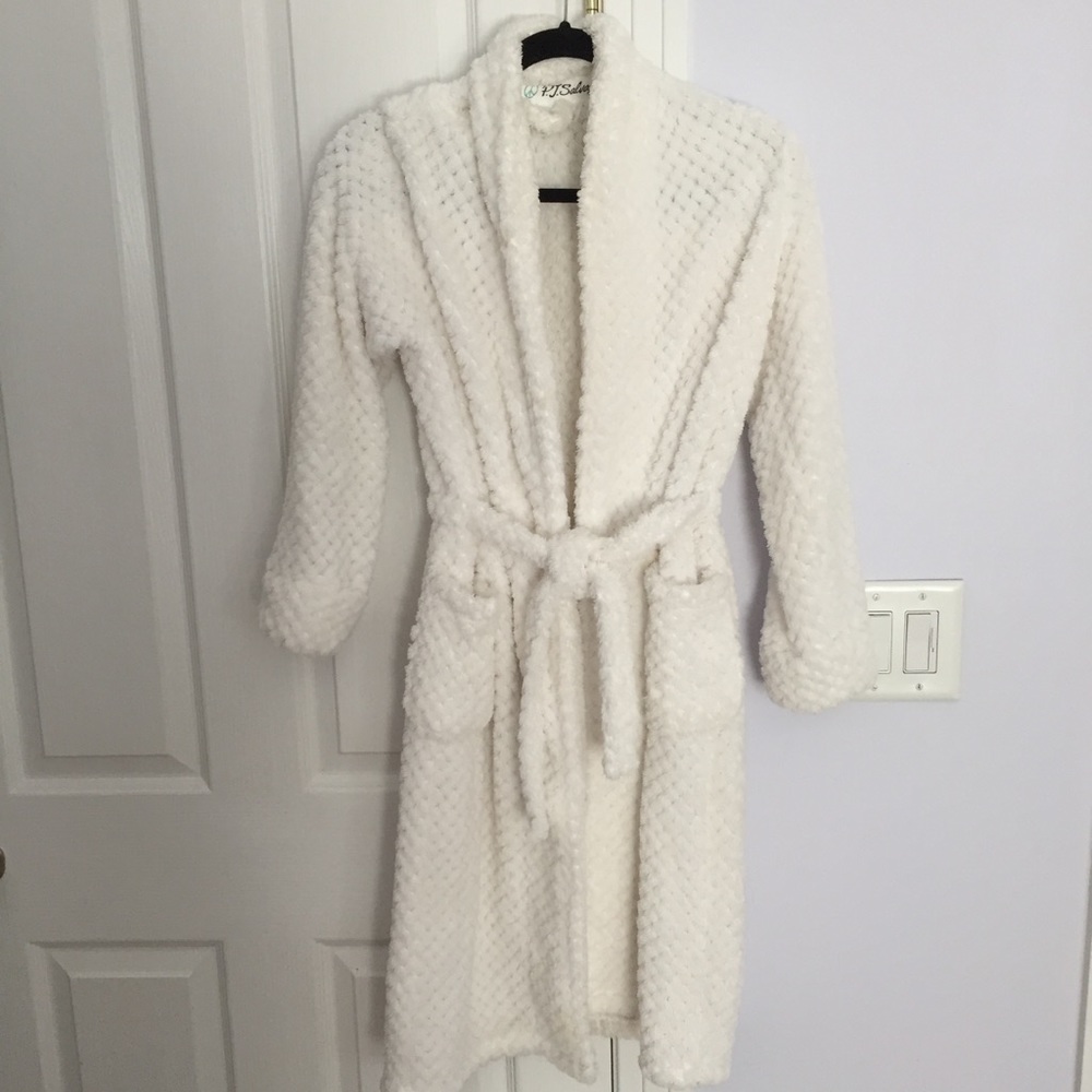 FUZZY BATHROBE-🔴fits like SMALL🔴