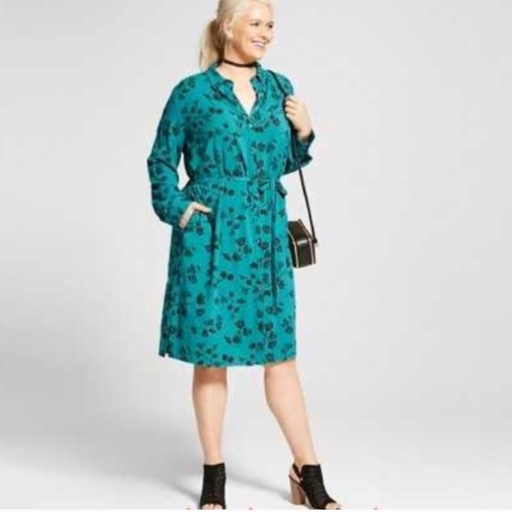 NWOT AVA & VIV LEAF PRINT BUTTON FRONT SHIRT DRESS