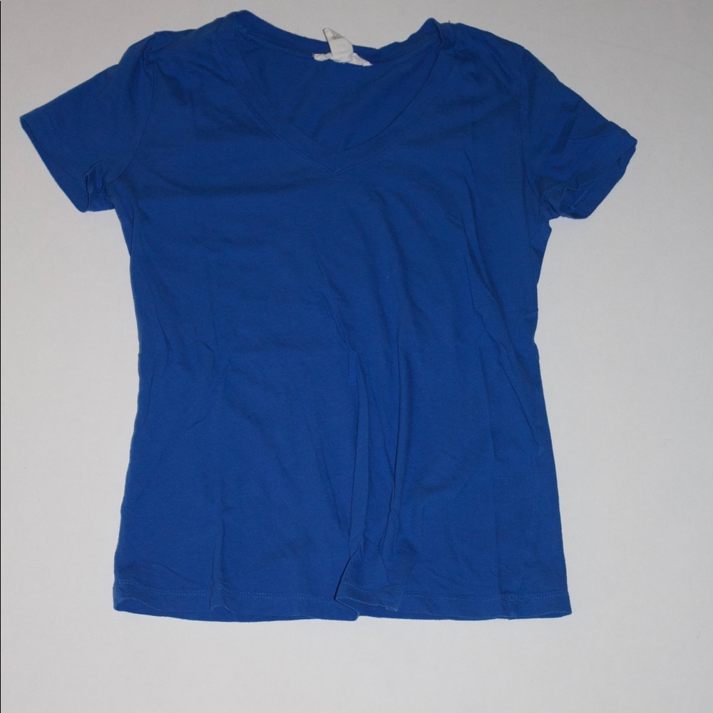 Forever 21 v-neck tees