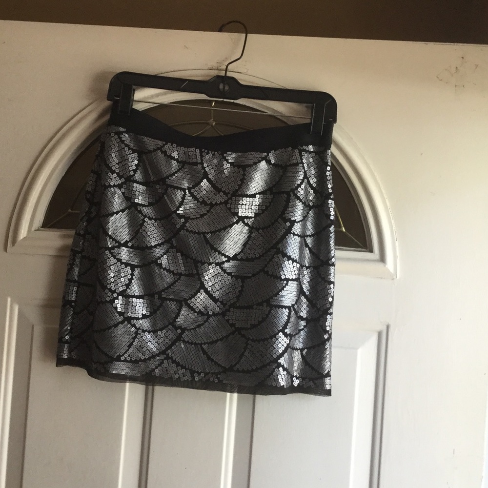 Black and silver mini skirt.