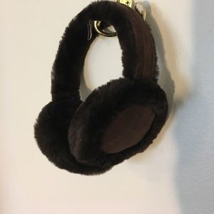 Ugg Earmuffs -- Brown