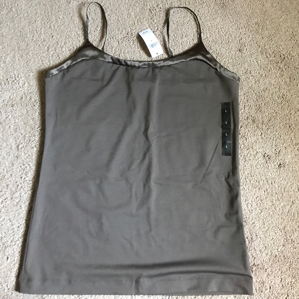NWTs Cami in taupe brown