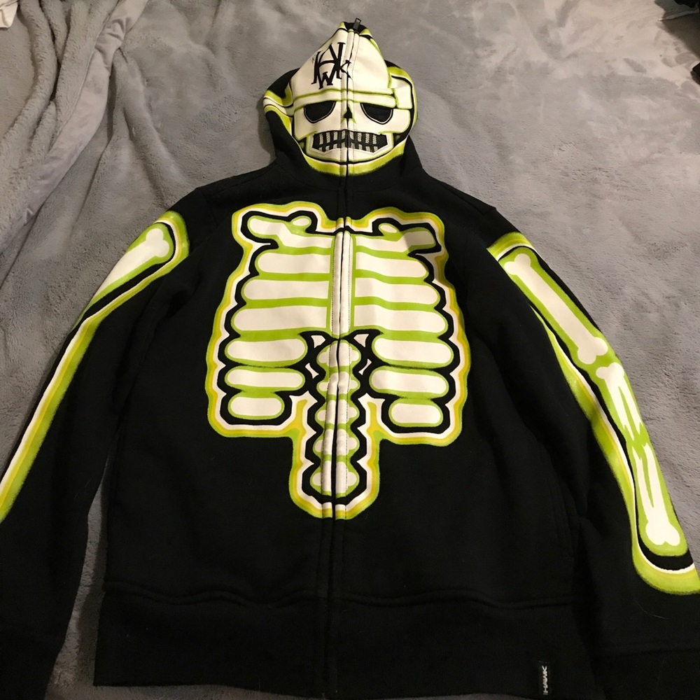 Sweatshirt