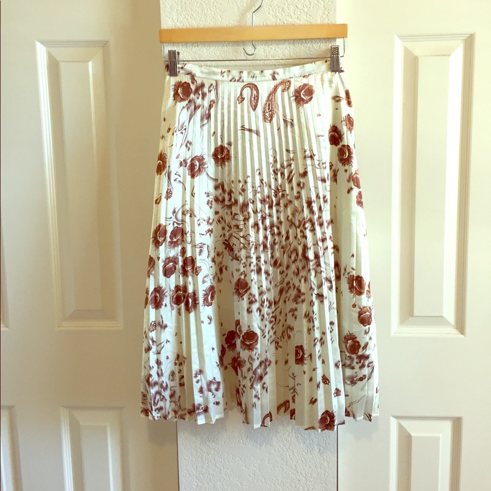 Silky floral skirt