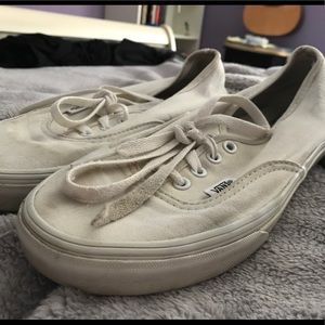 USED WHITE VANS