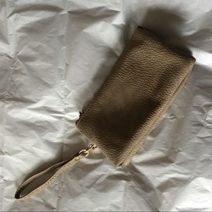 Women's wristlet