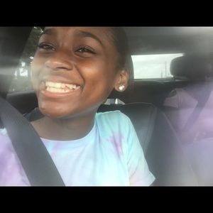 Meet your Posher, Anaya