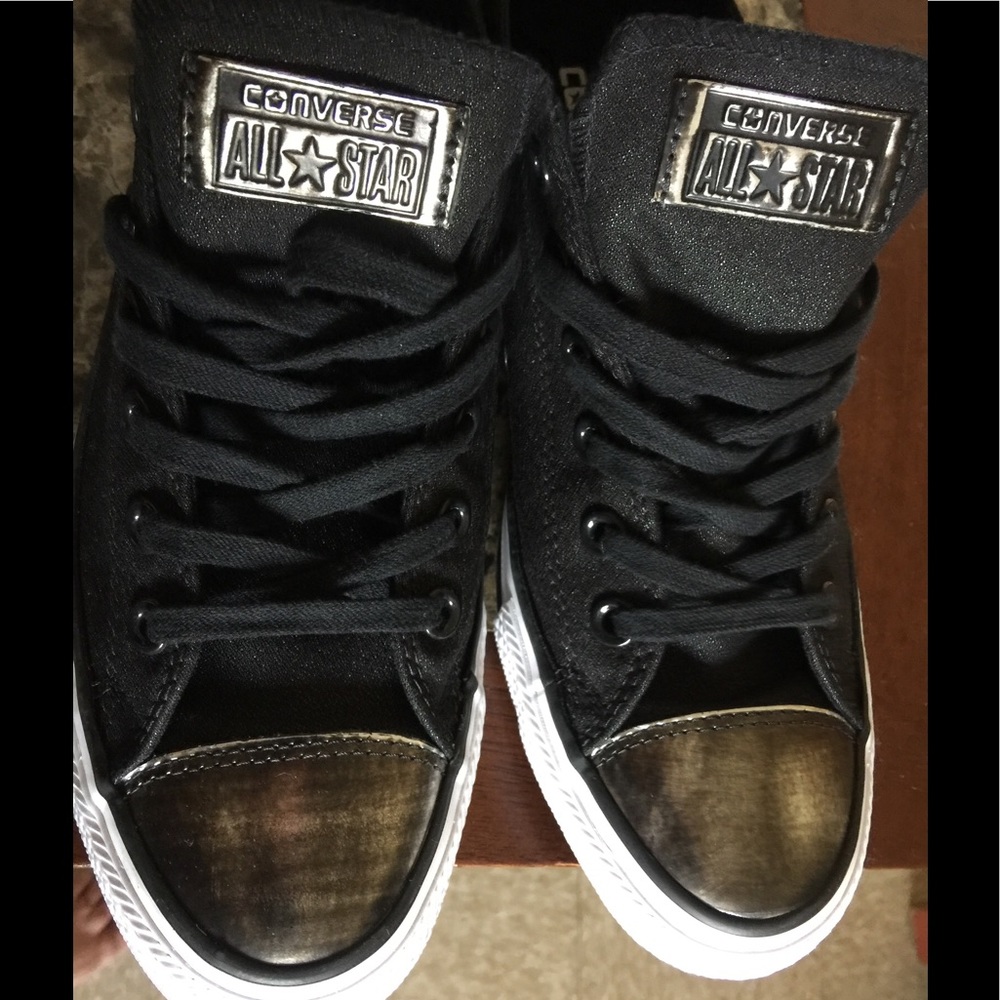 ❣️Last Call❣️Converse black with Metallic  🌚