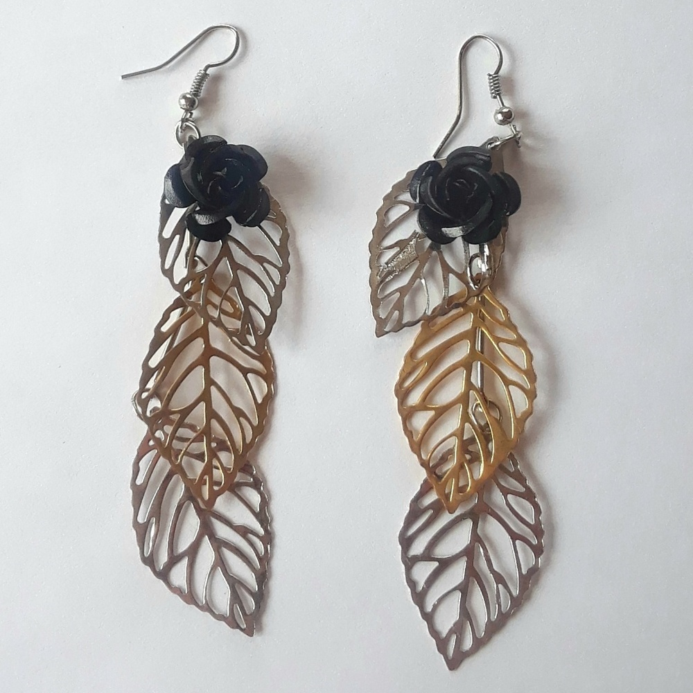 Super Cute Earings! Black Rose Gold Silver Leaves