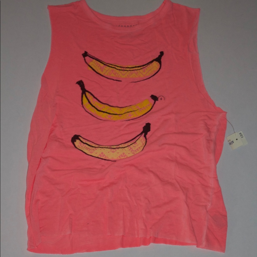 Aeropostale muscle banana tee