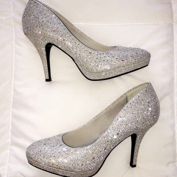 Silver glittery heels - Picture 2 of 4