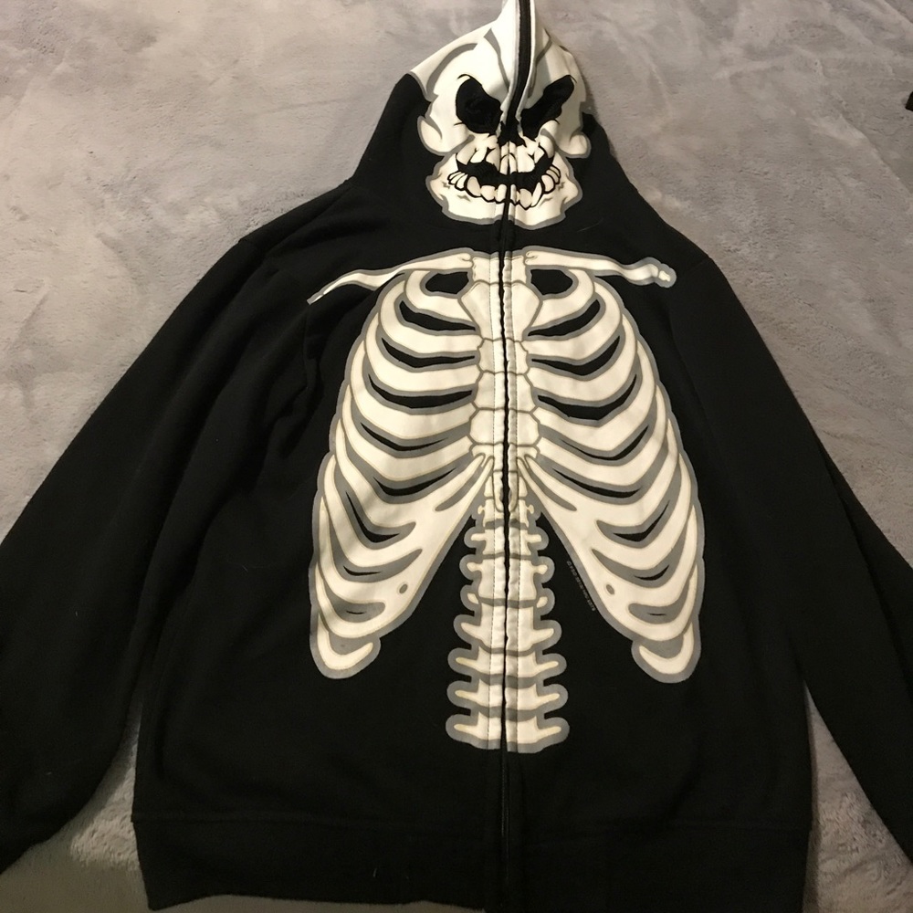 Sweatshirt