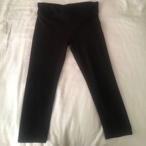 Fabletics Salar Black Crop Leggings Size Small