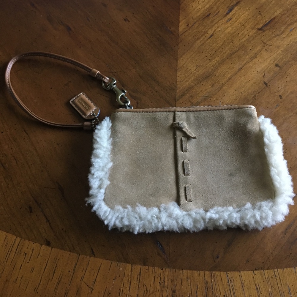 Coach wristlet-Sherpa
