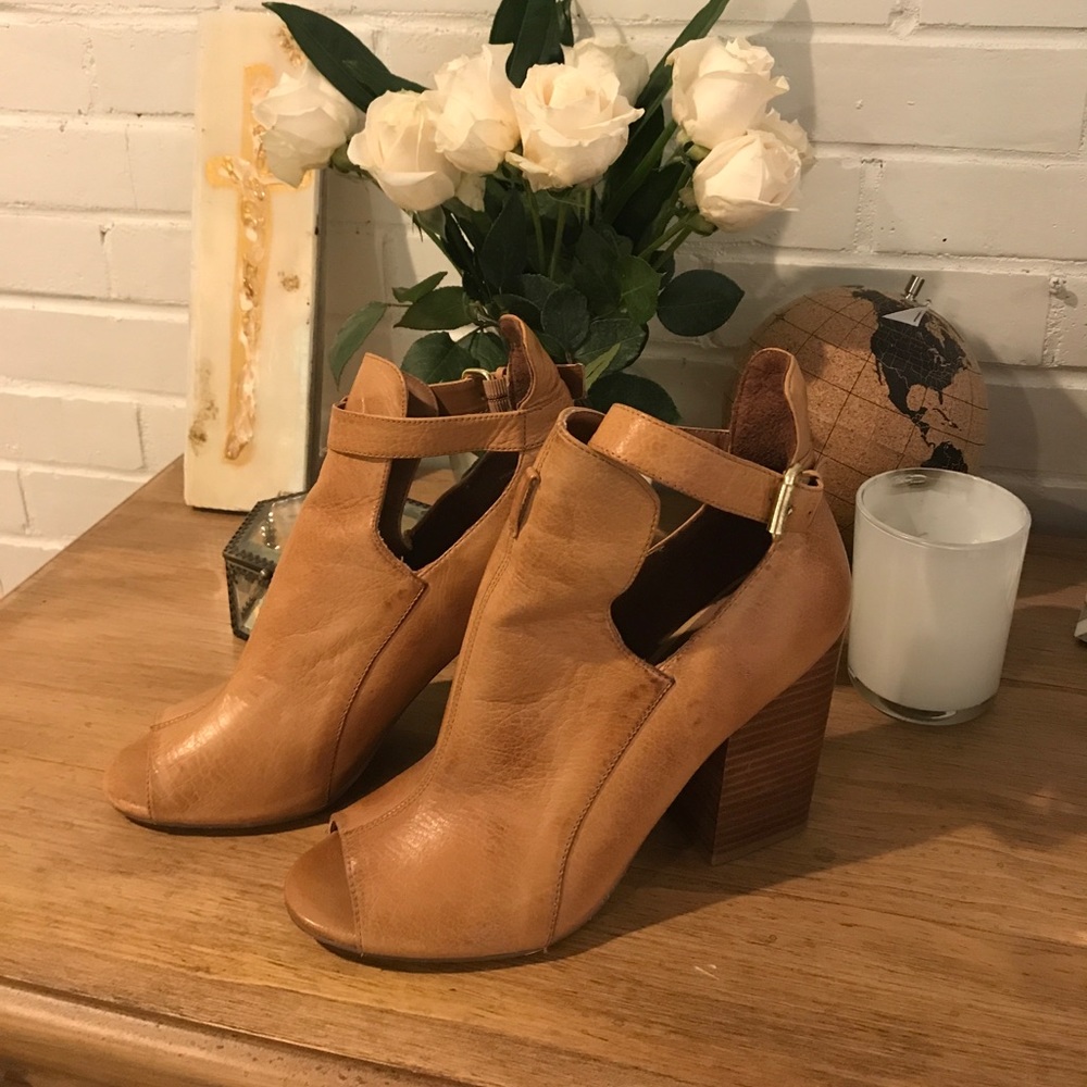 Chinese Laundry shoes