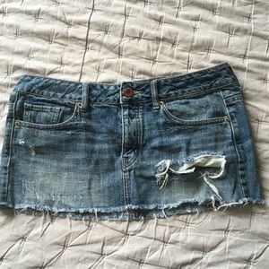 PRICE ⬇️ Distressed Jean mini skirt