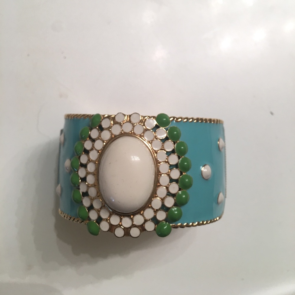 Large cuff bracelet