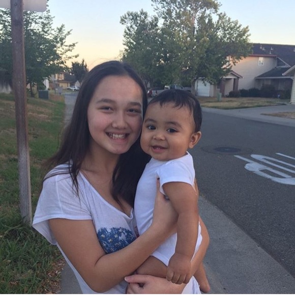 Meet your Posher, Monica - Picture 1 of 1