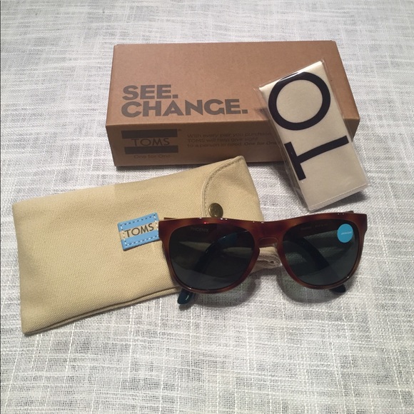 Toms Accessories - NIB TOMS Unisex Phoenix polarized sunglasses