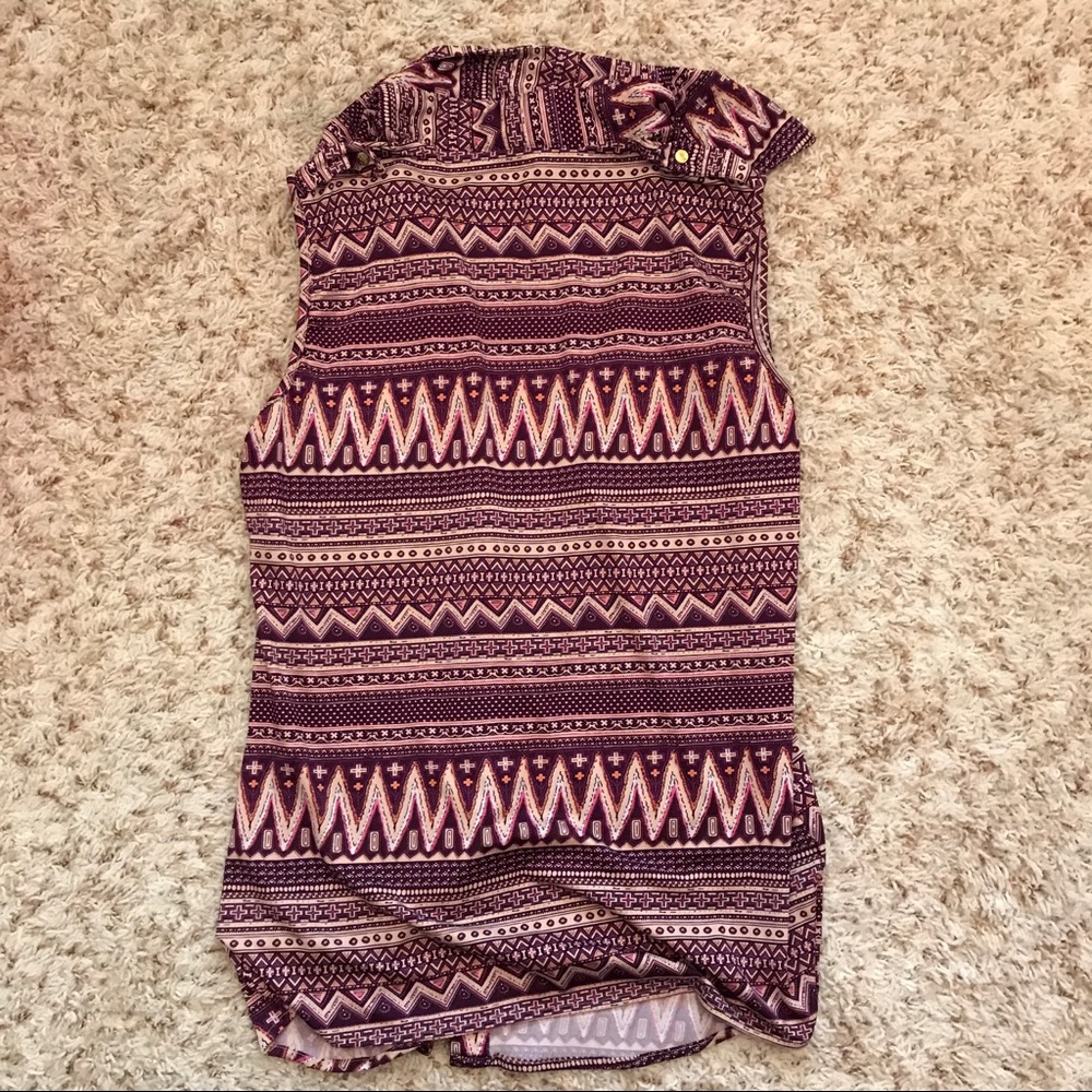 BCBG stretchy button-snap down tribal print top - Picture 8 of 8