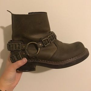 Jeffrey Campbell Short Western Style Boots Sz8