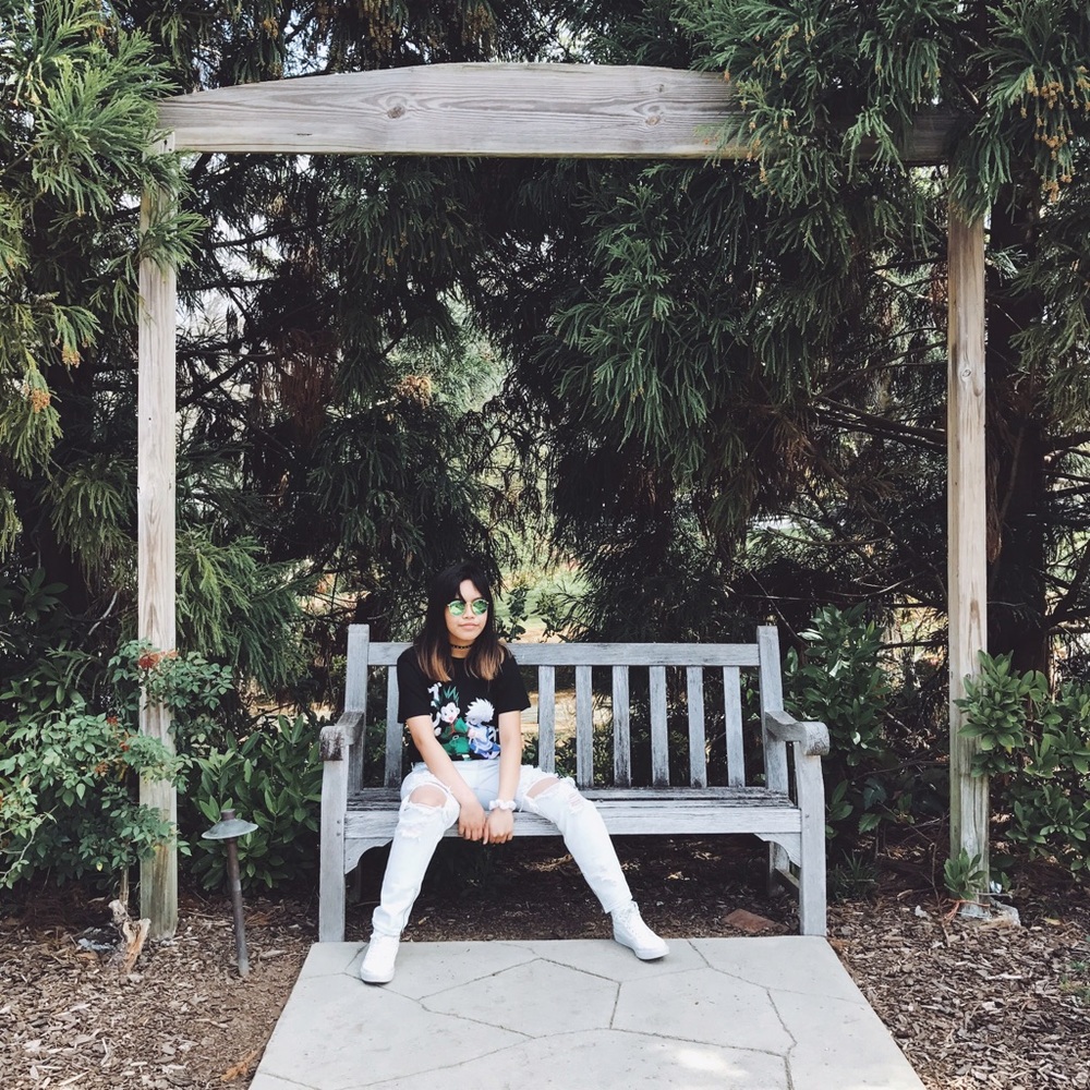 Co-hosting a posh party! (8/7) ✨